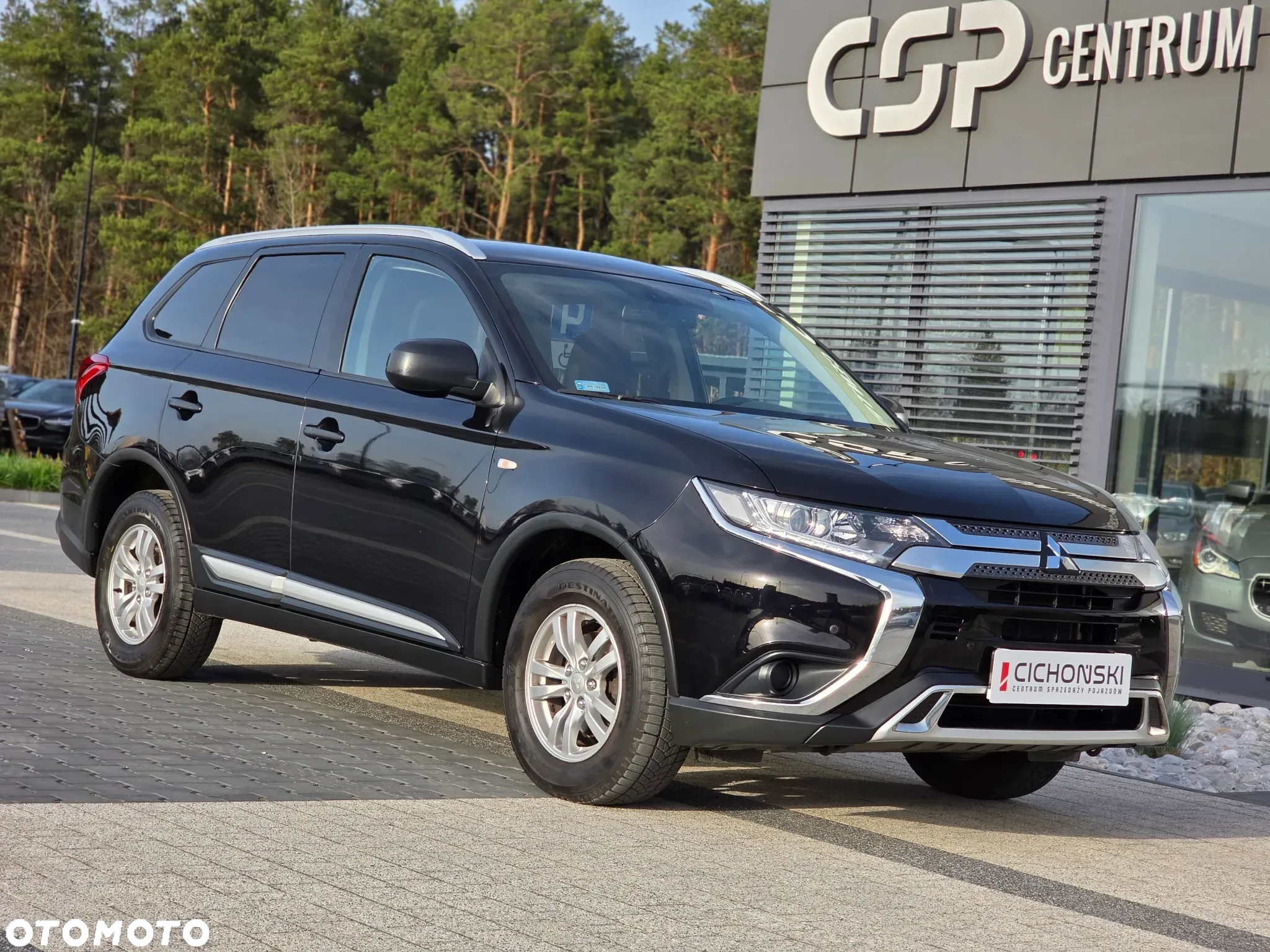Mitsubishi Outlander 2.0 Invite + 2WD - 28