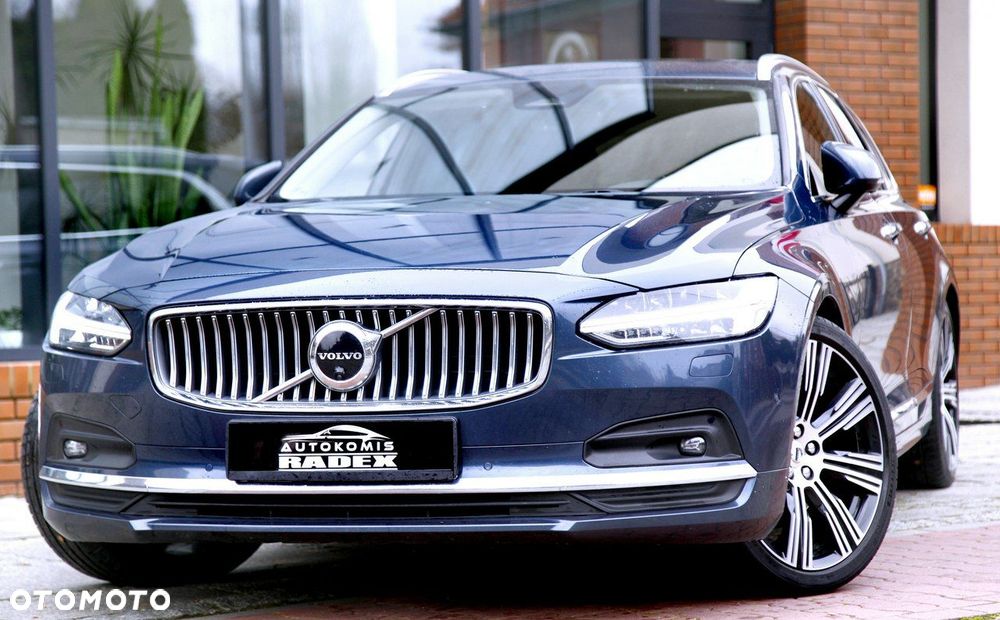 Volvo V90 D5 SCR AWD Momentum Pro - 22