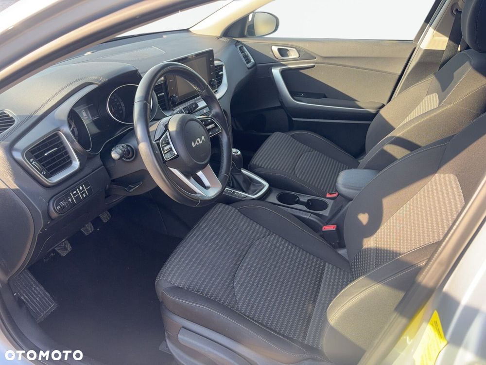 Kia Ceed 1.5 T-GDI M - 9