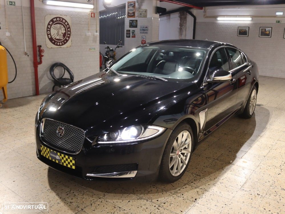 Jaguar XF 2.2 D Premium Luxury - 36