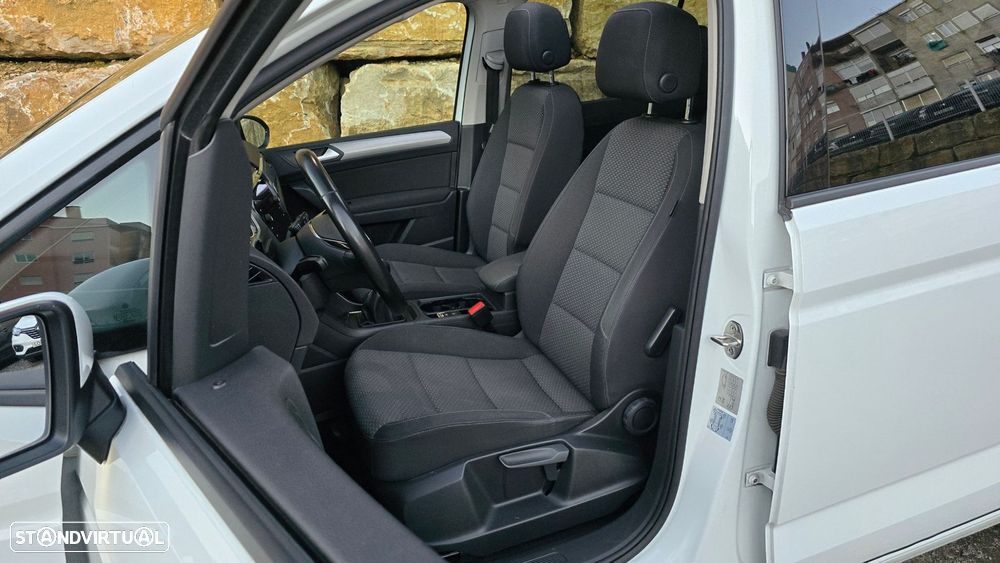 VW Touran 1.6 TDI Confortline - 23