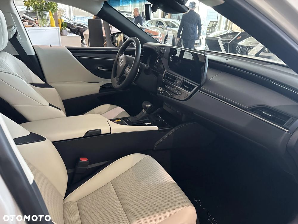Lexus ES - 21