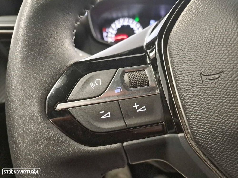 Peugeot 2008 1.2 PureTech Style - 15