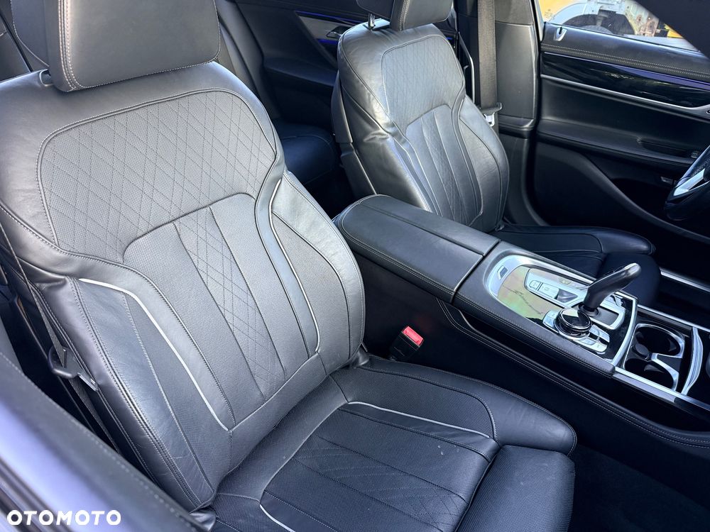 BMW Seria 7 740Li - 11
