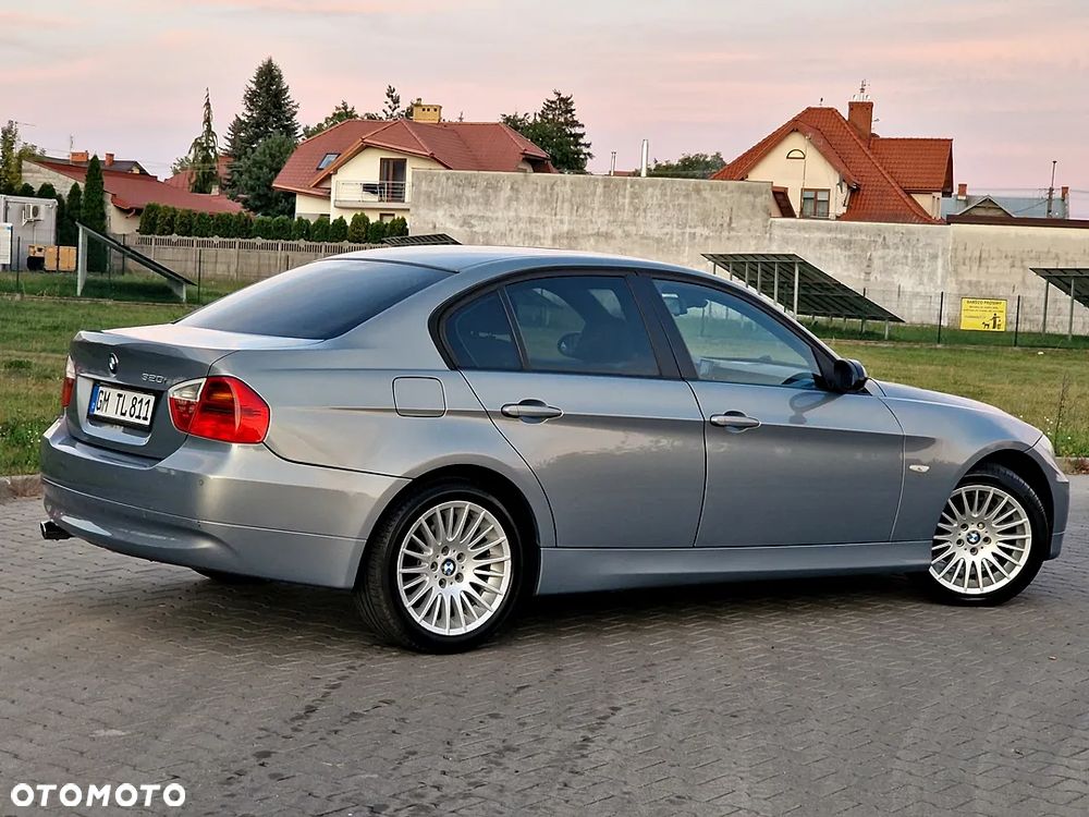 BMW Seria 3 320i - 20