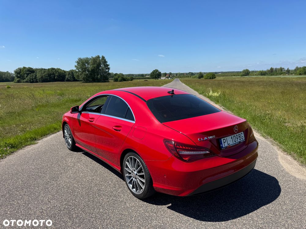 Mercedes-Benz CLA 180 7G-DCT - 14