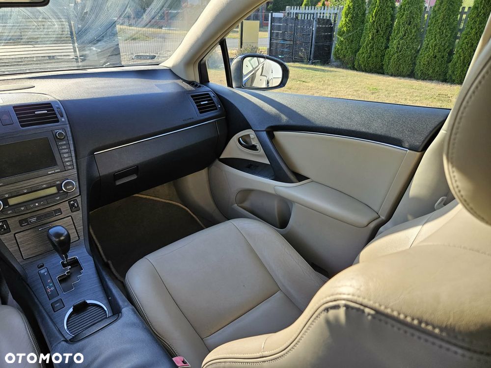 Toyota Avensis 2.0 Prestige EU5 MS - 23