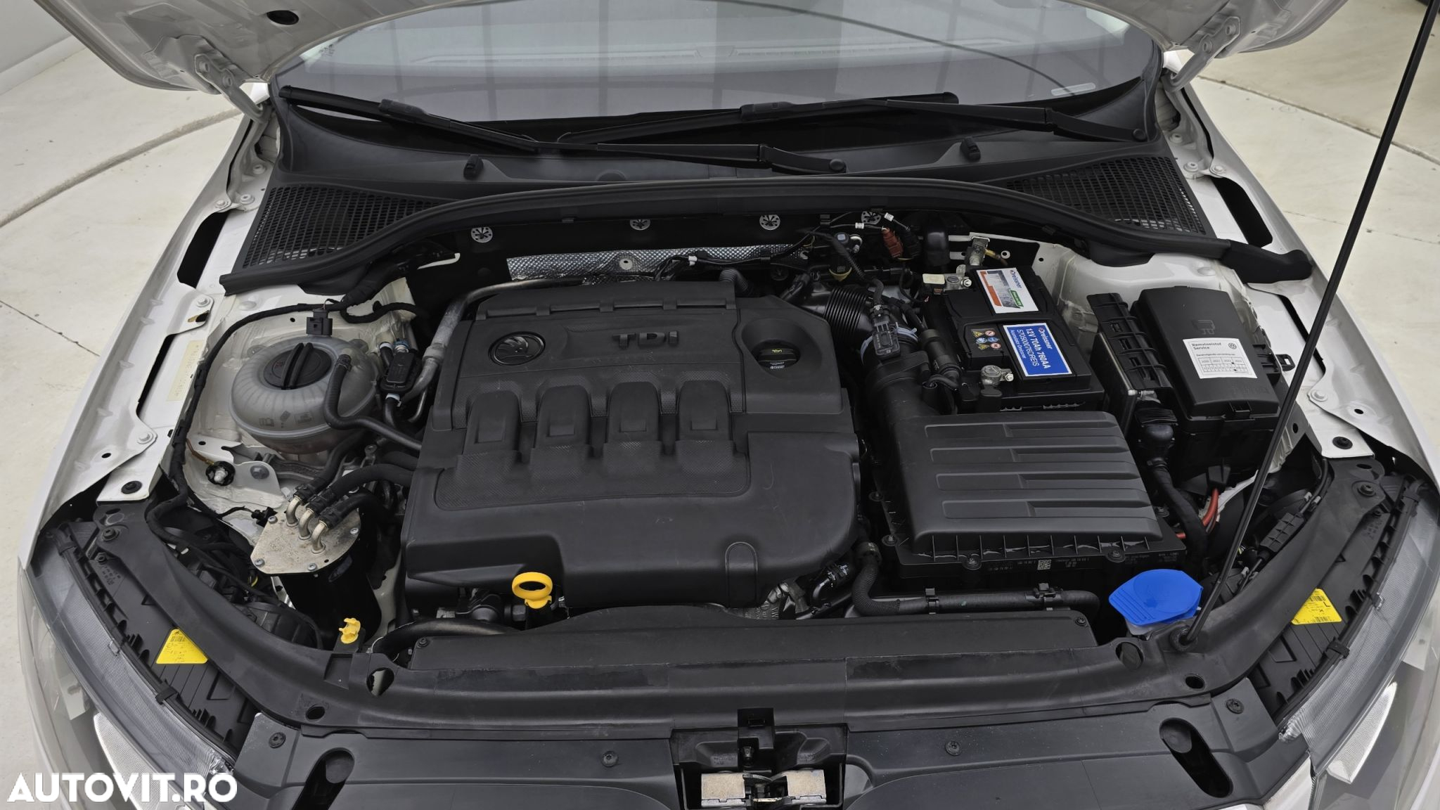 Skoda Octavia 1.6 TDI DSG Ambition - 24