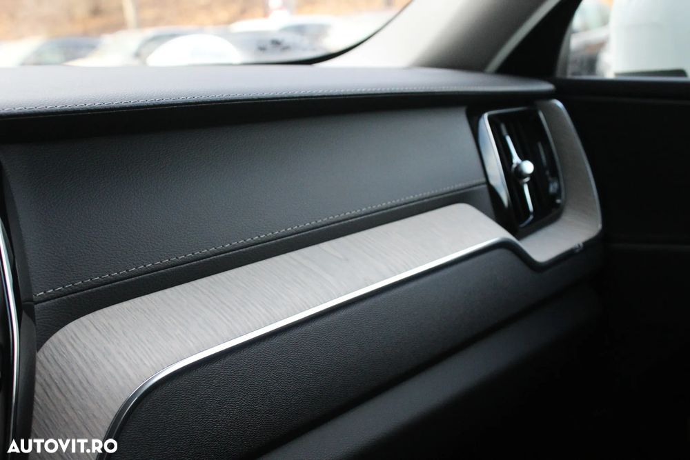 Volvo XC 60 B5 D AWD Geartronic Inscription - 12