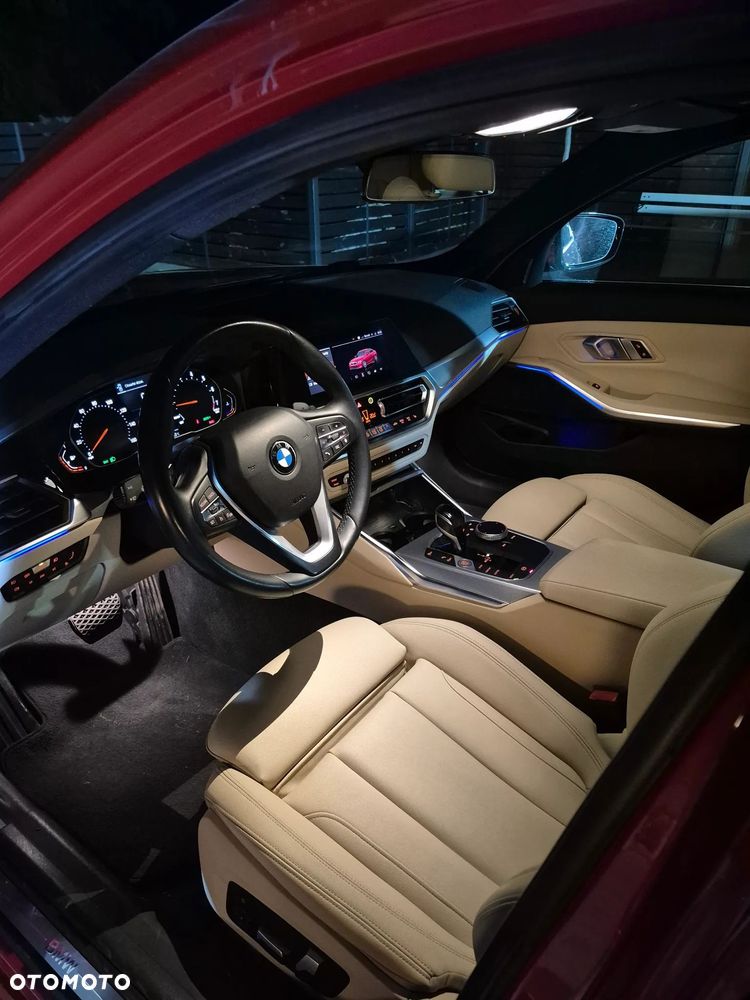 BMW Seria 3 330i - 11