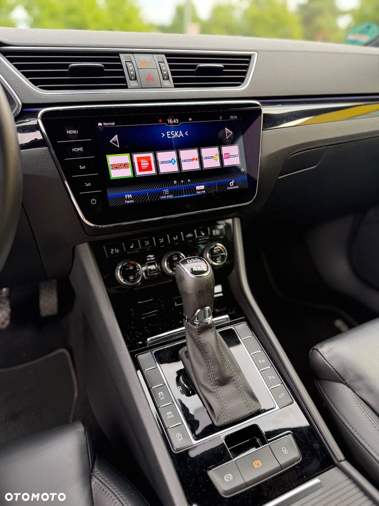 Skoda Superb 2.0 TDI 4x4 L&K DSG - 16