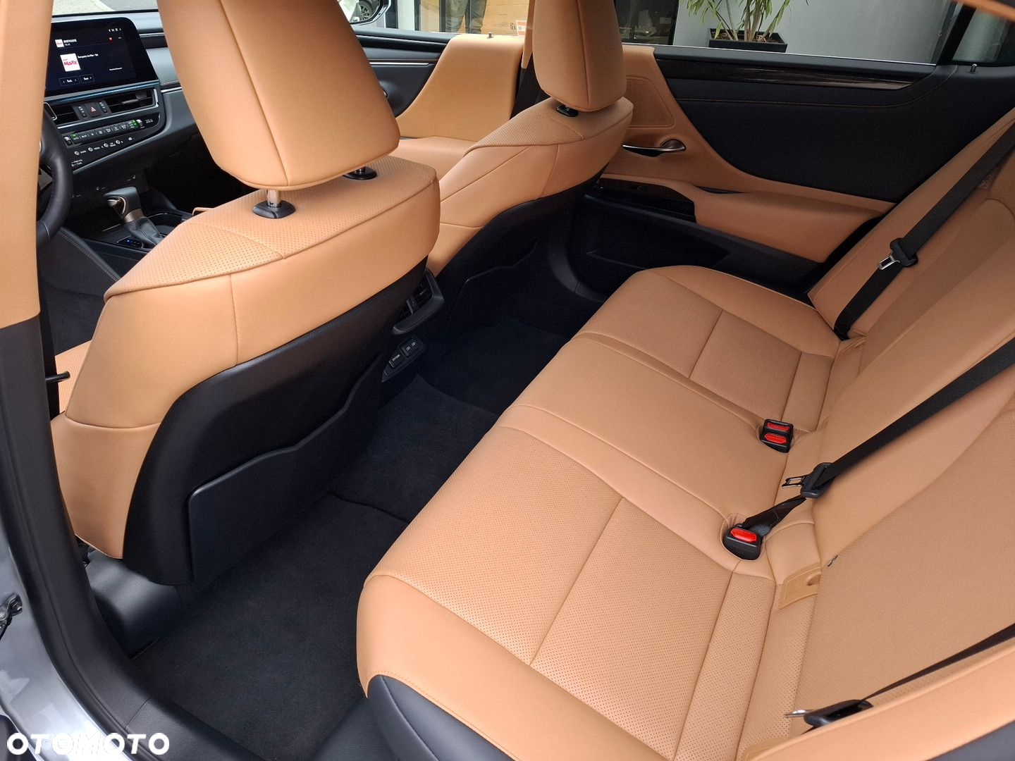 Lexus ES - 15