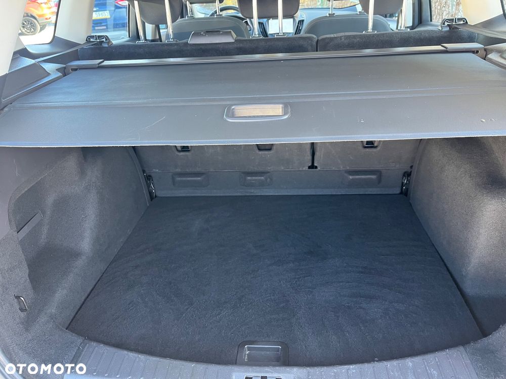 Ford Kuga 1.5 EcoBoost 2x4 Cool & Connect - 29