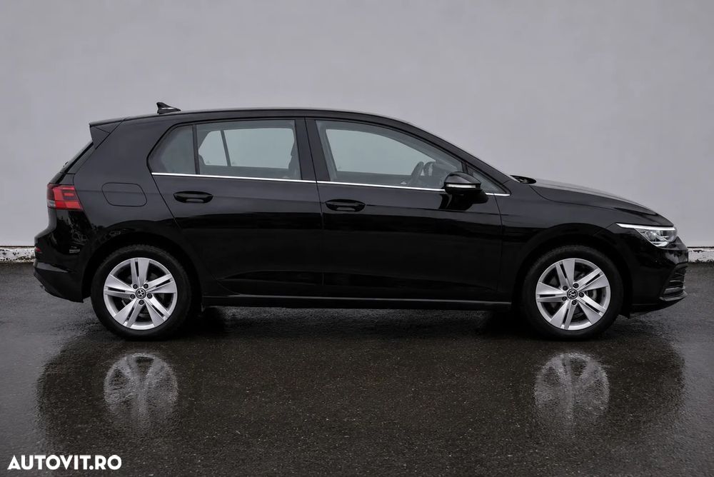 Volkswagen Golf 1.0 eTSI DSG MHEV Life - 9