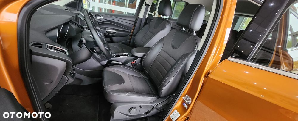 Ford Kuga 2.0 TDCi 2x4 Titanium - 21