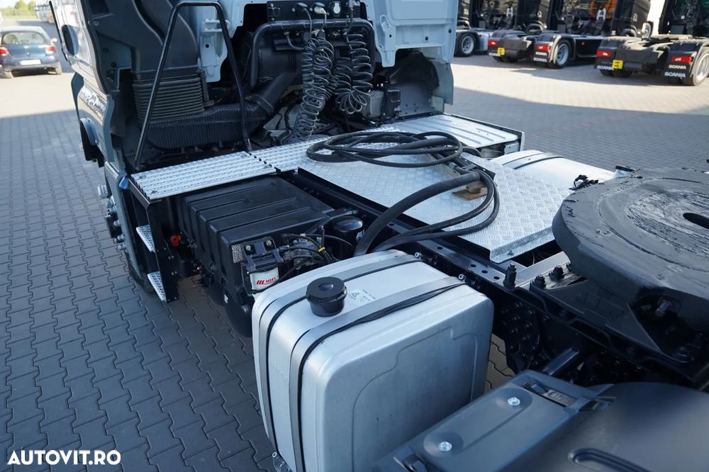MAN TGX 18.500 / 4x4 / HIDRAULICĂ / HIDROPILARE / CABINĂ JOSĂ / EURO 6 / NAVIGAȚIE / - 14