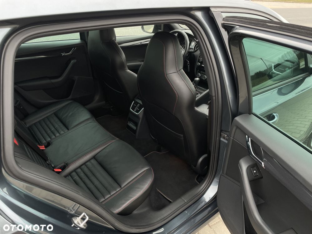 Skoda Octavia 2.0 TDI SCR RS DSG - 12