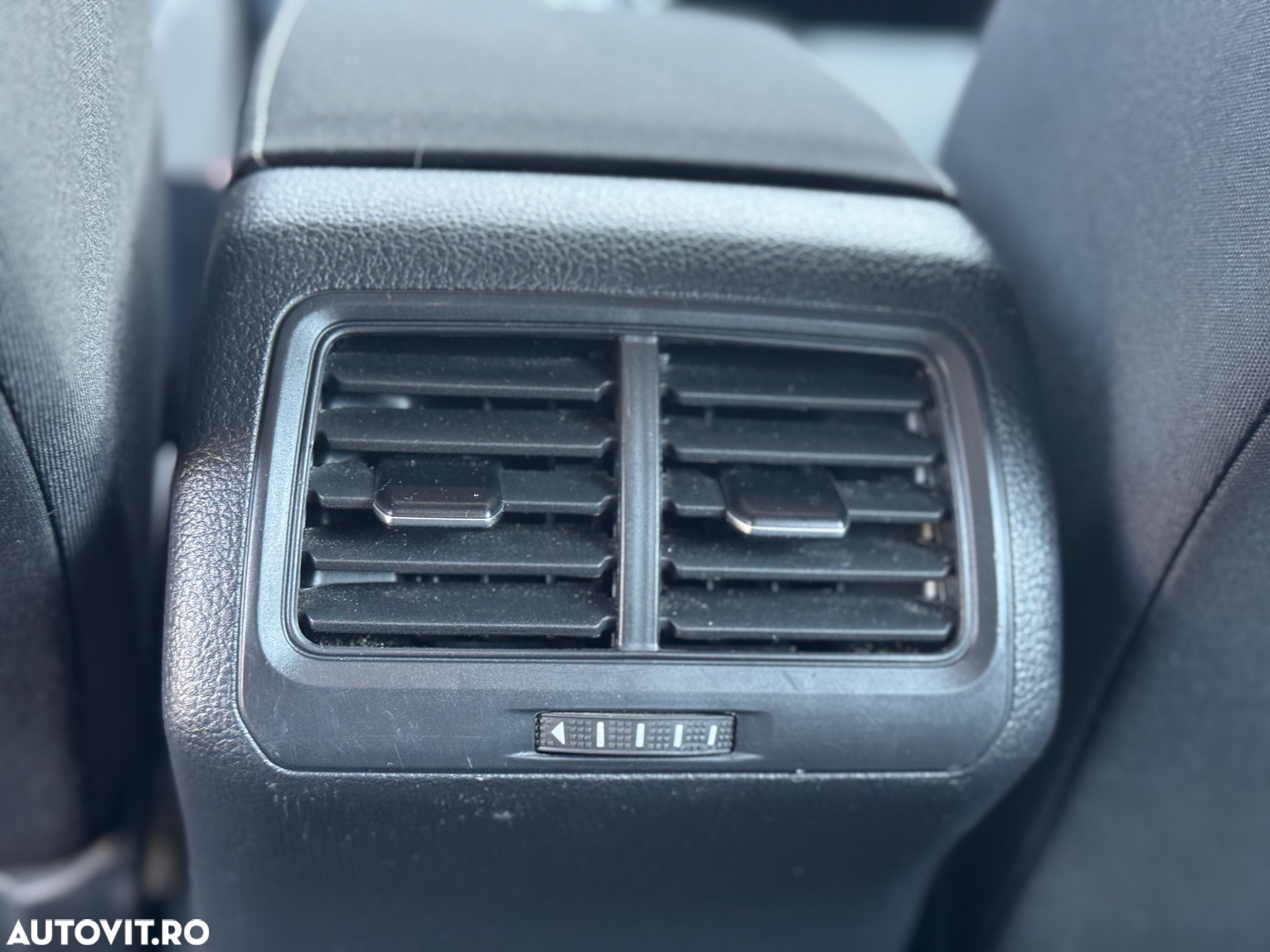 Volkswagen Golf 2.0 TDI DSG Highline - 18