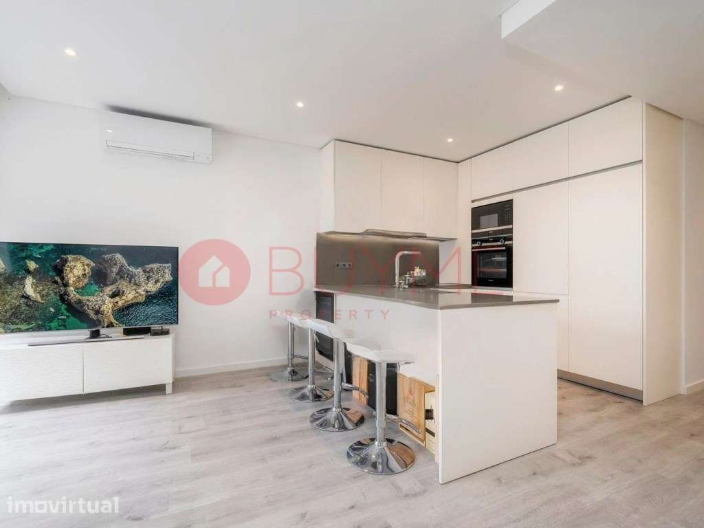 Apartamento T2 semi-novo junto à praia em Quarteira - Grande imagem: 2/20