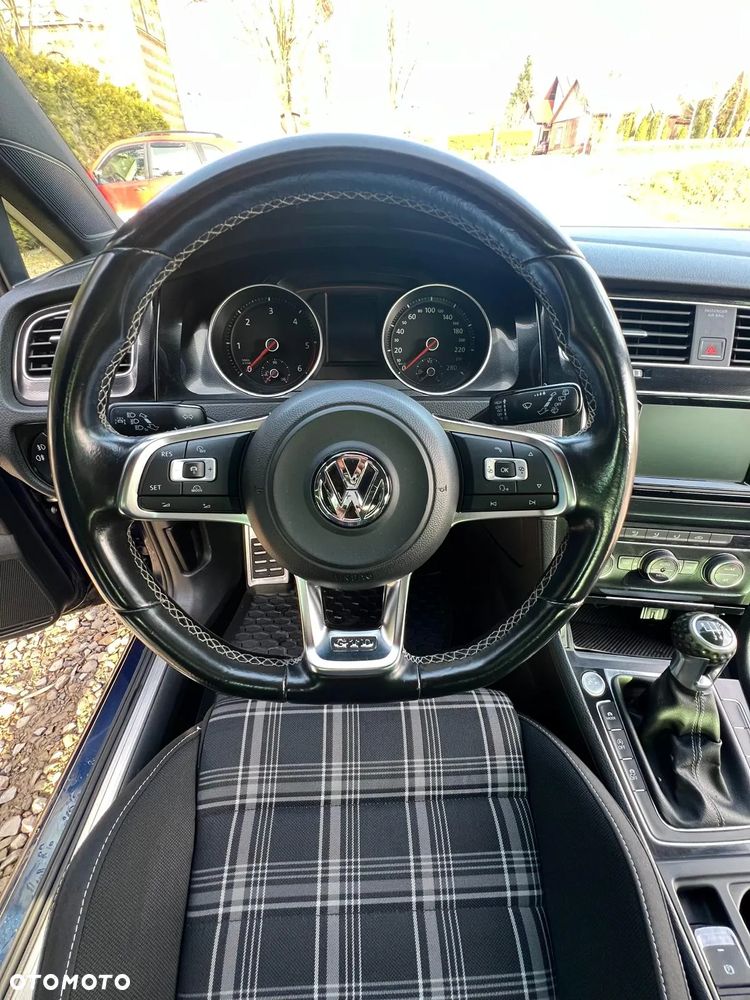 Volkswagen Golf GTD (BlueMotion Technology) - 17