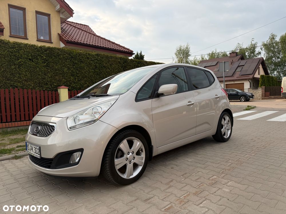 Kia Venga 1.6 CVVT Titanium Collection - 9