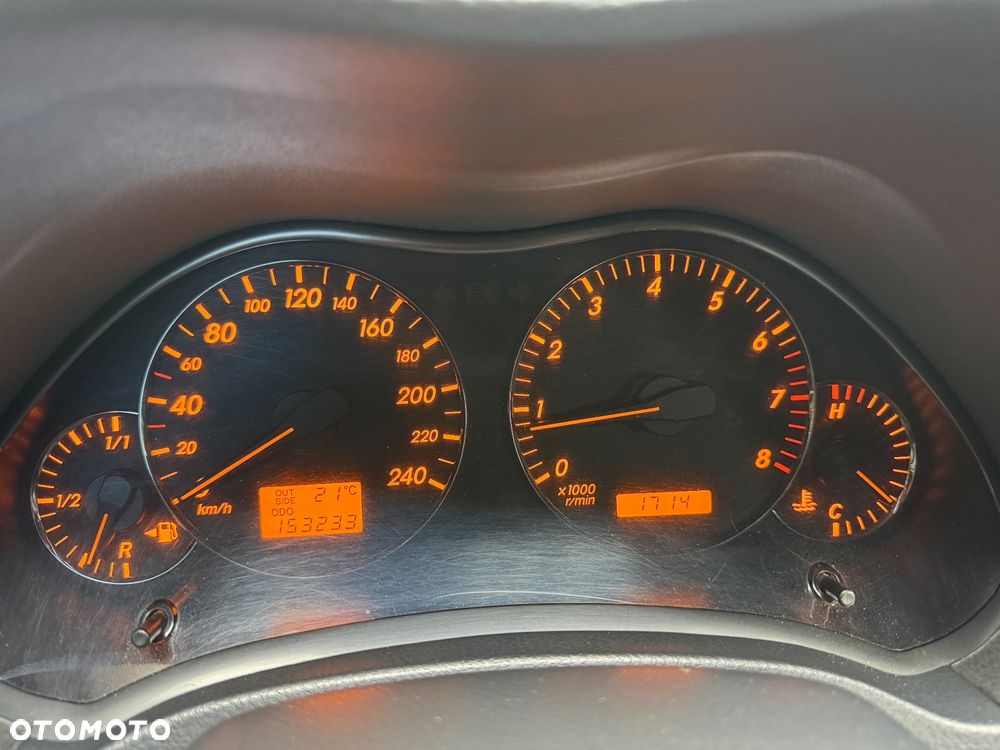 Toyota Avensis 1.8 VVT-i Sol - 26