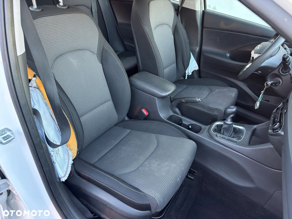 Hyundai i30 1.4 Classic - 31