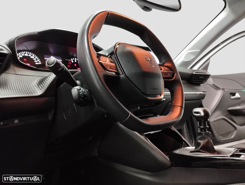 Peugeot 208 1.2 PureTech Allure Pack - 4