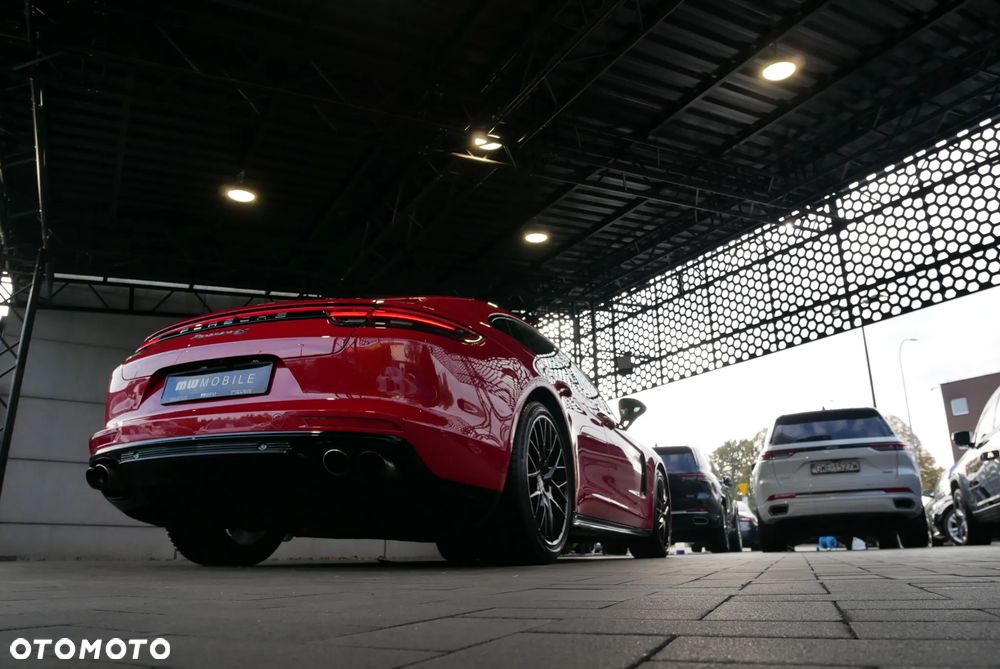 Porsche Panamera 4S - 40