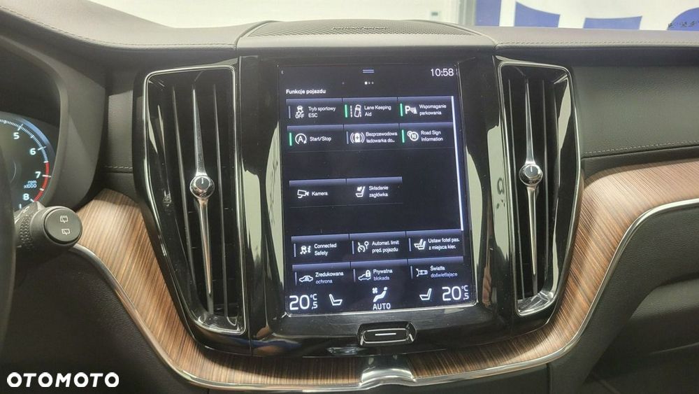 Volvo XC 60 - 22