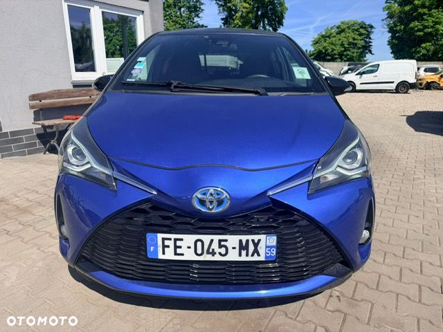 Toyota Yaris Hybrid 100 Selection Platinum - 2
