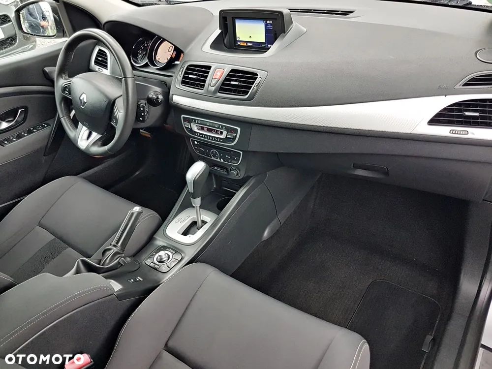 Renault Megane Grandtour 2.0 140 CVT Dynamique - 28