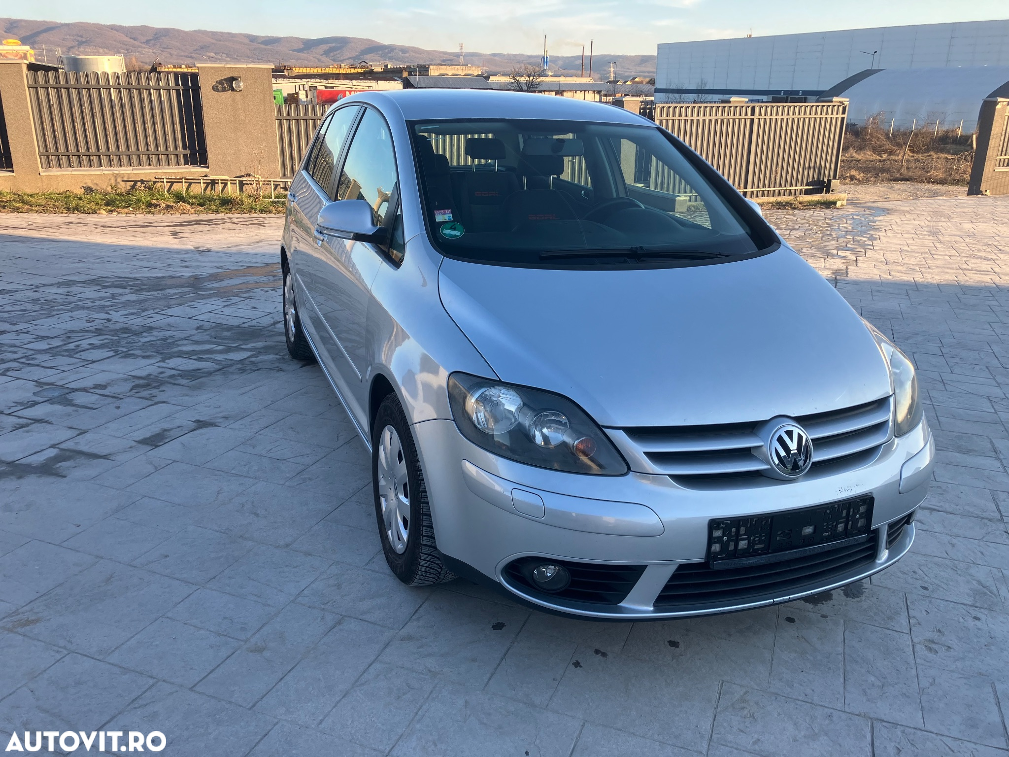 Volkswagen Golf Plus 1.9 TDI Goal - 9