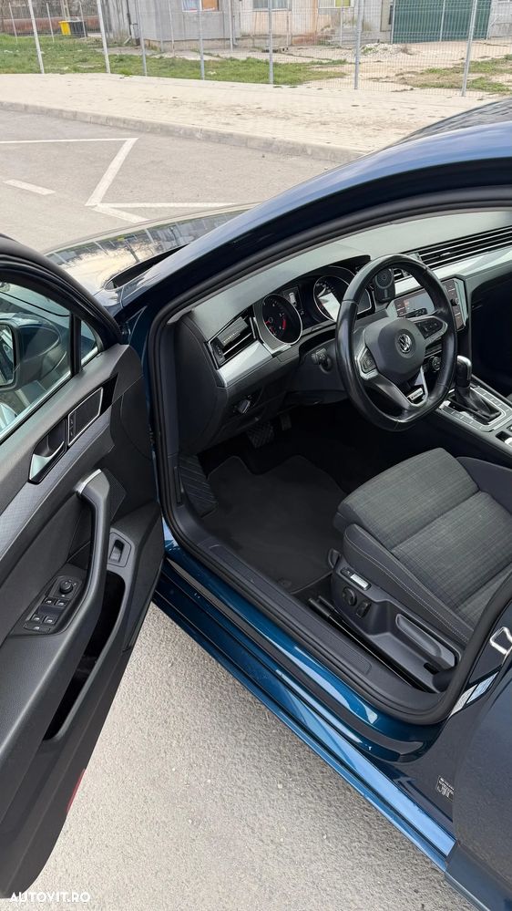 Volkswagen Passat 2.0 TDI SCR DSG 4Motion Business - 9