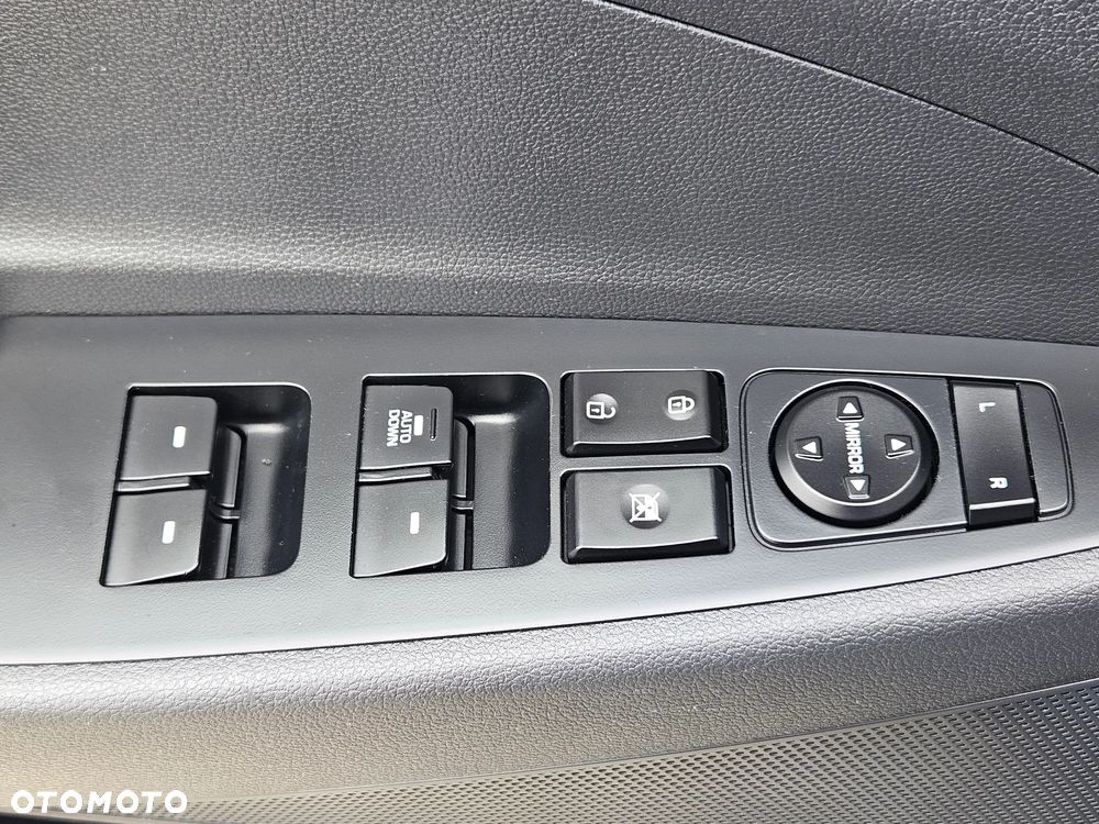 Hyundai Tucson 1.6 GDI BlueDrive Style 2WD - 33