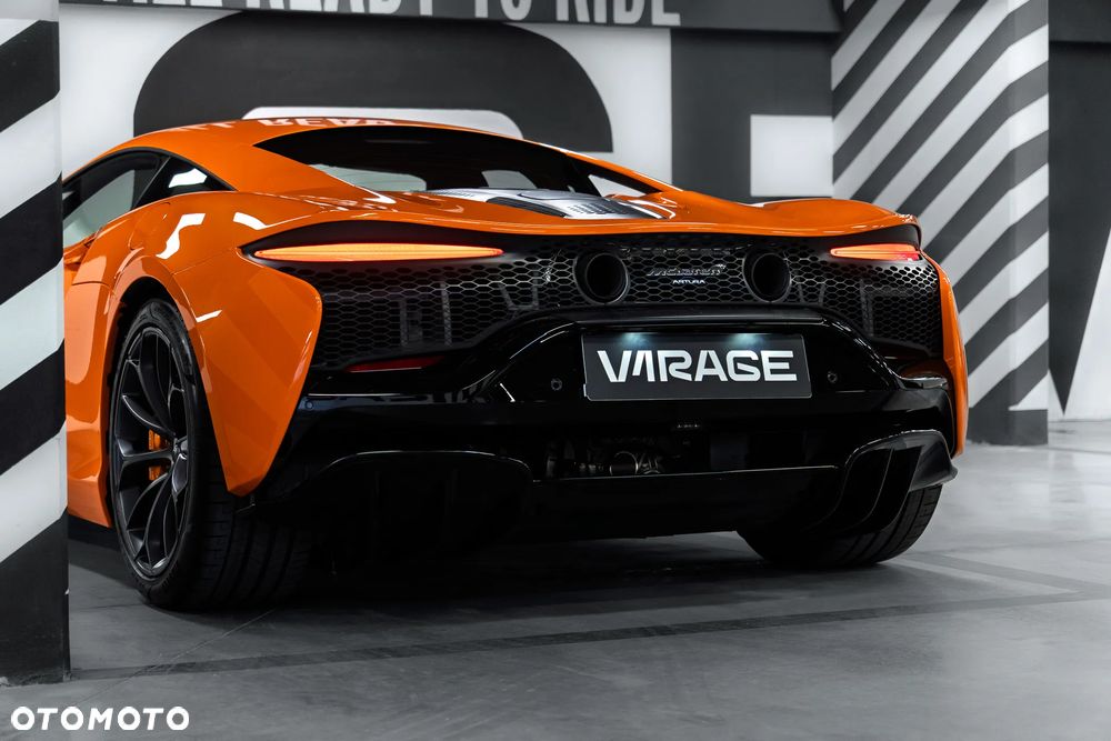 McLaren Artura - 30
