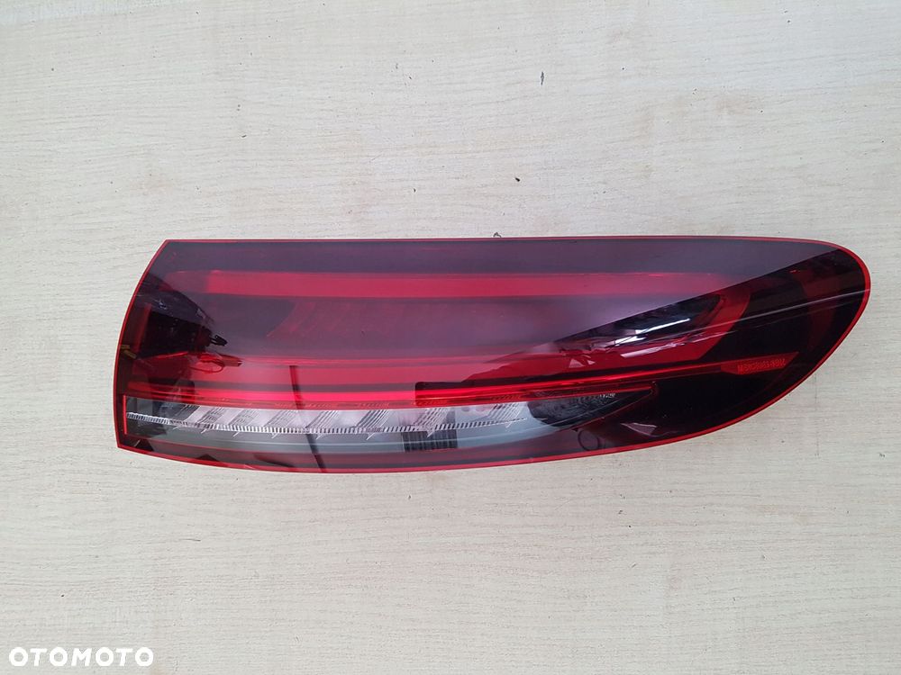 mercedes eqc 293 lampa prawy tył a2939062201 - 2