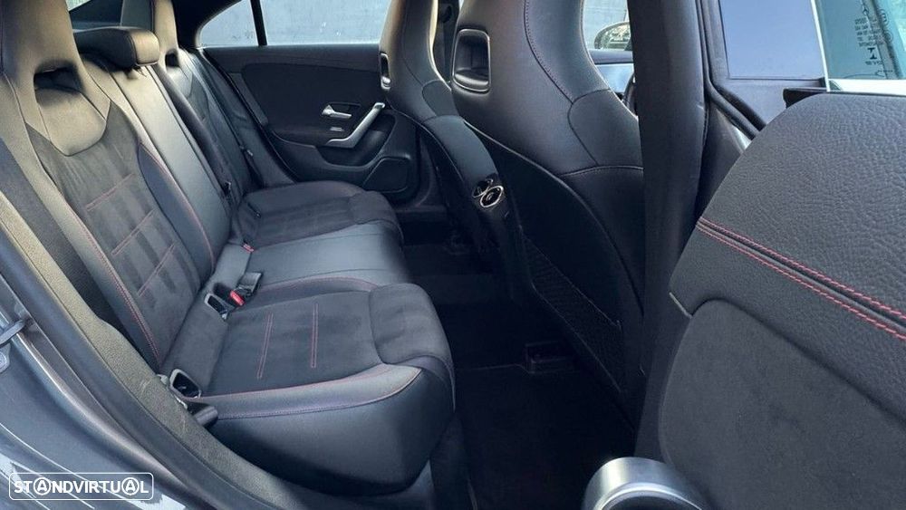 Mercedes-Benz CLA 180 d AMG Line - 19