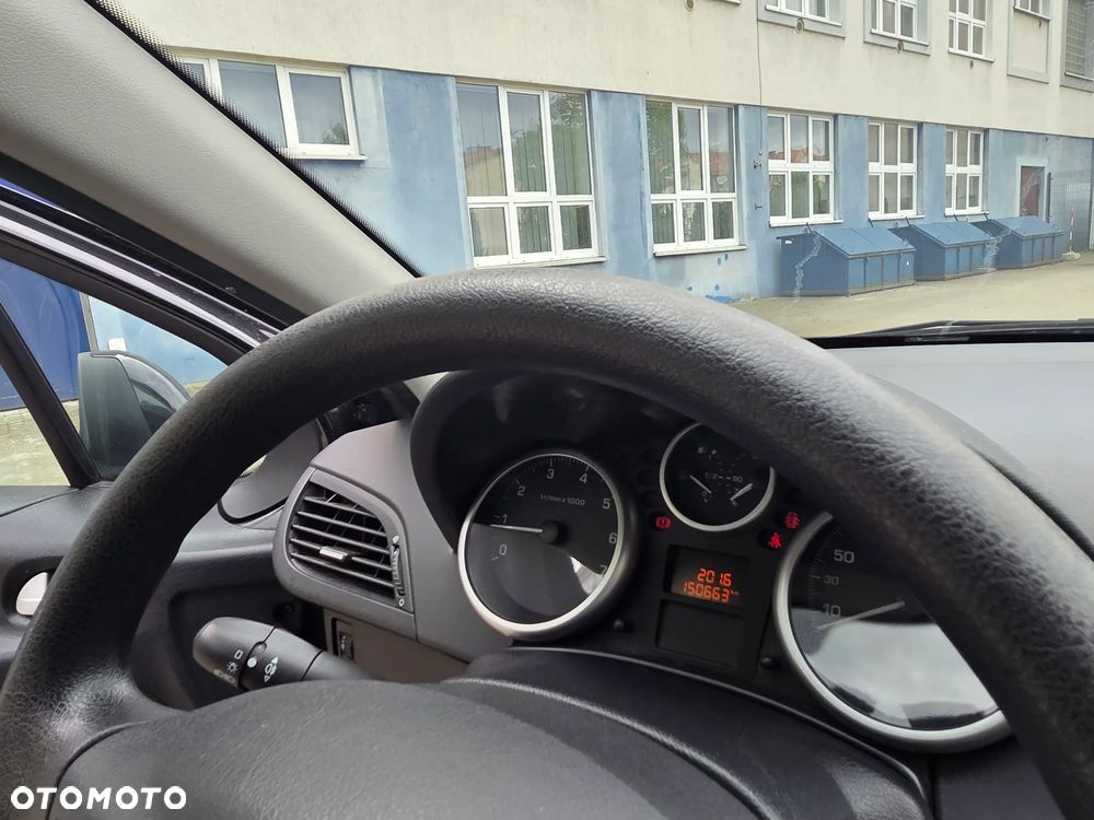 Peugeot 207 90 Filou - 32