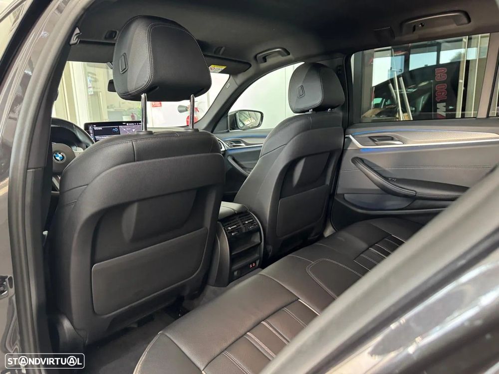 BMW 520 e Pack M - 11