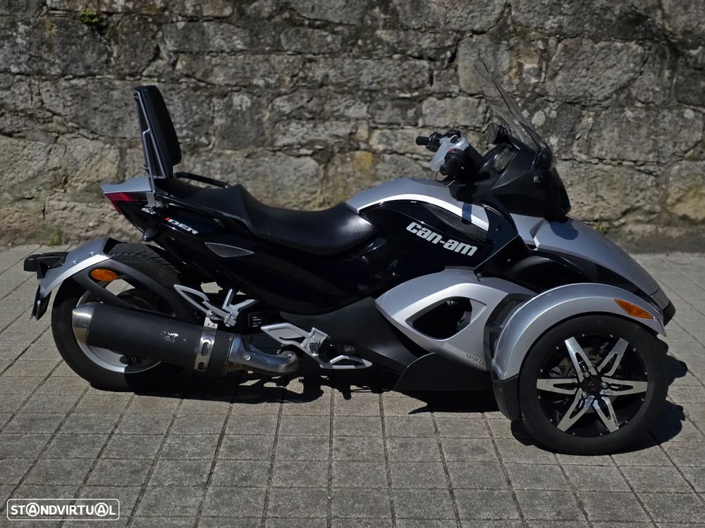 Bombardier CAN AM SPYDER - 1