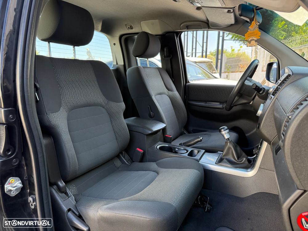 Nissan Navara 2.5 dCi KC SE 4WD - 24