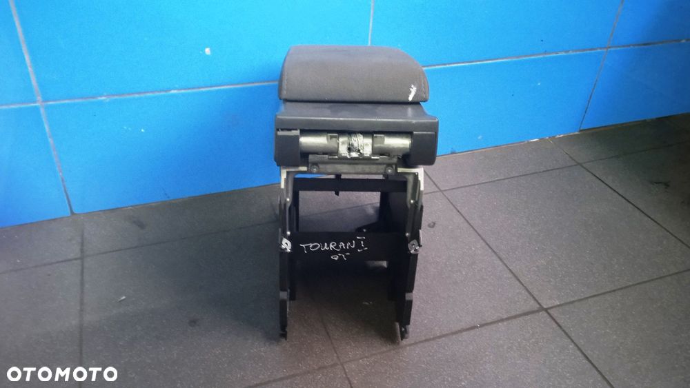 Podłokietnik VW Touran I 1T0864208 1T0857669 - 3