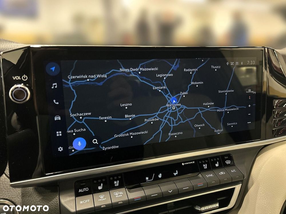 Toyota Camry - 18