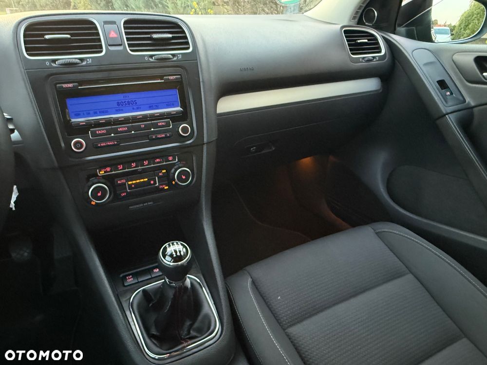 Volkswagen Golf 2.0 TDI DPF BlueMotion Technology Team - 29