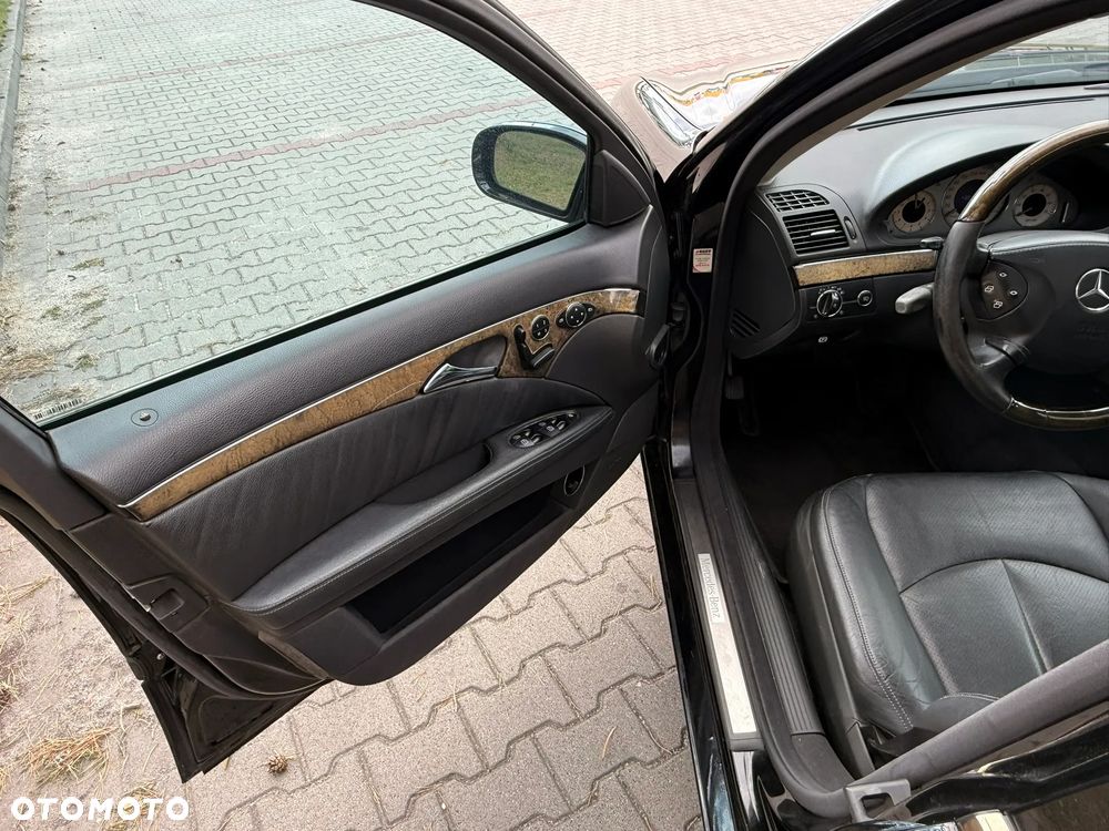 Mercedes-Benz Klasa E 500 Avantgarde - 15