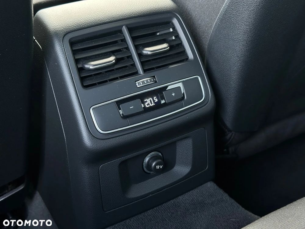 Audi A4 Limousine - 33