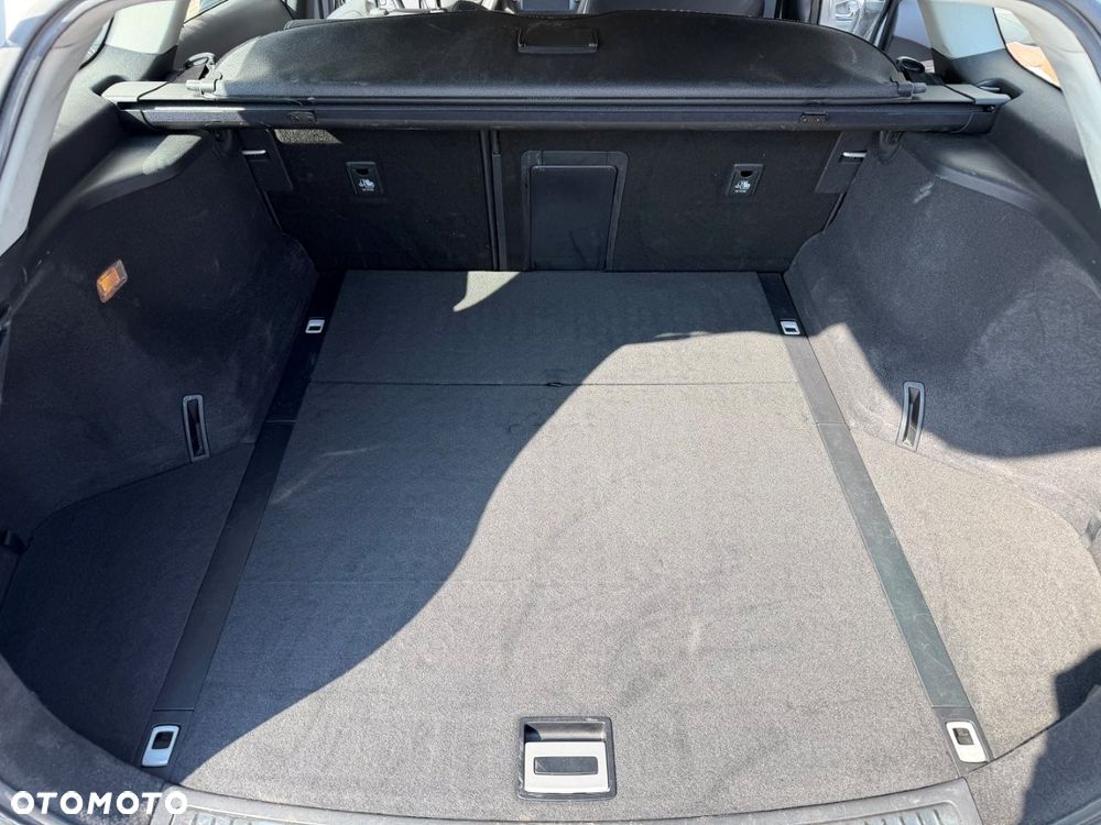 Toyota Avensis 2.0 D-4D Premium - 14