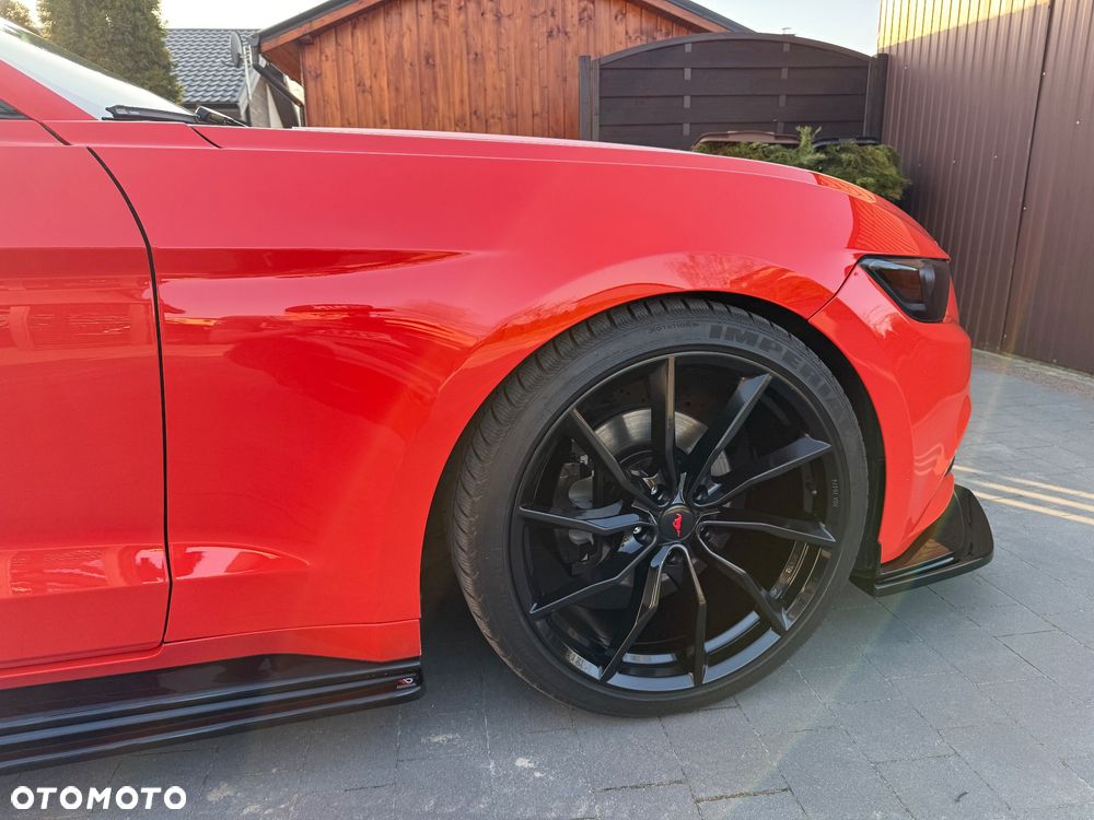 Ford Mustang - 7
