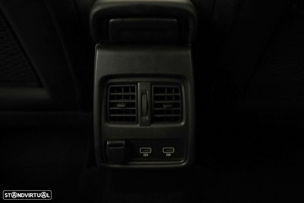 Renault Captur 1.0 TCe Techno Bi-Fuel - 24
